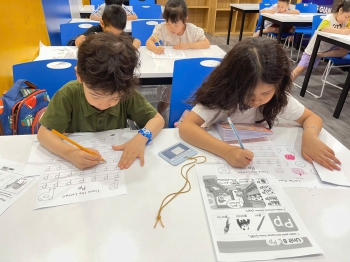 PROUD OF OUR WORLD - HỌC KHÔNG BIÊN GIỚI, LÀM CHỦ TƯƠNG LAI